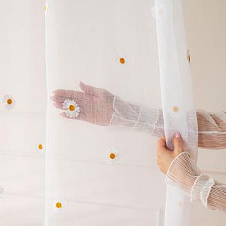 Firana gotowa na przelotkach na etaminie z ołowianką 140x250 BELLIS stokrotki biała