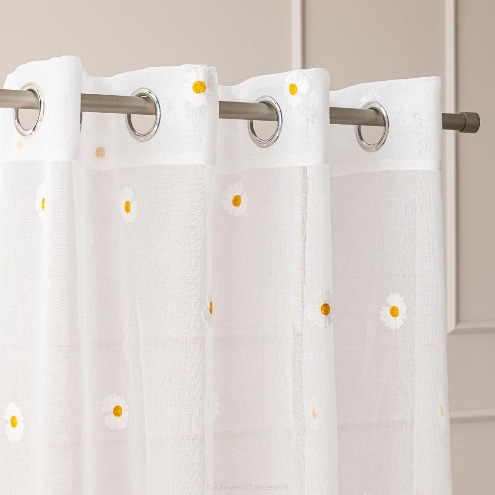 Firana gotowa na przelotkach na etaminie z ołowianką 140x250 BELLIS stokrotki biała