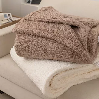 Koc narzuta na fotel Dreamy boucle 80x160 brązowy miękka bukla+baranek