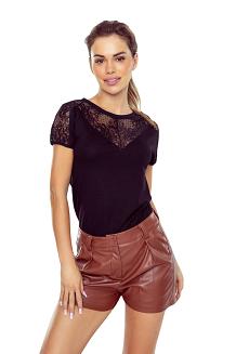 Elegancka bluzka z koronkowymi detalami na ramionach i dekolcie Cyryla czarna