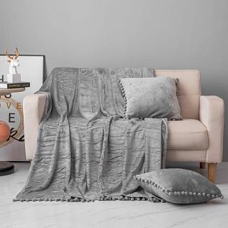 Koc narzuta Pompie 150x200 szary z pomponami