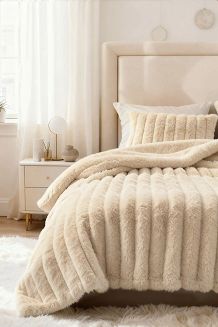 Beżowa Poszewka Futrzana 50x70 Bunny