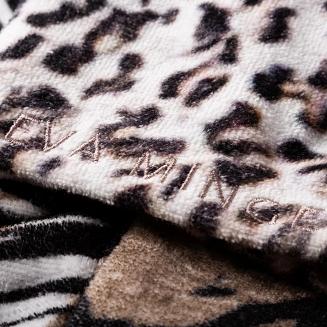 Szlafrok damski frotte Eva Minge Eurofirany zwierzęcy print panterka