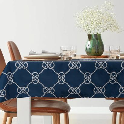 Obrus dekoracyjny wodoodporny GARDEN 140x220 Eurofirany granatowy w stylu marynistycznym