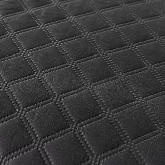 Narzuta dekoracyjna RUFFY 160x220 pikowana z falbanką czarna