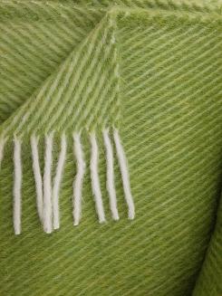 Koc wełniany z frędzlami MAGDA 160x200 diagonalny pistacjowy