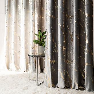 Zasłona gotowa na taśmie MARMA 140x250 jasnoszara ze złotym nadrukiem