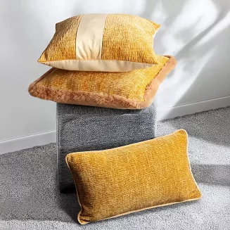 Poszewka dekoracyjna BLANCA 45x45 Eurofirany miodowa szenil i welwet futerko na brzegach