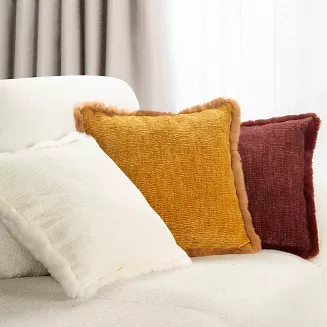 Poszewka dekoracyjna BLANCA 45x45 Eurofirany miodowa szenil i welwet futerko na brzegach