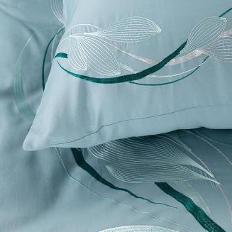 Pościel haftowana HAFT1 160x200 Eurofirany liście błękitna