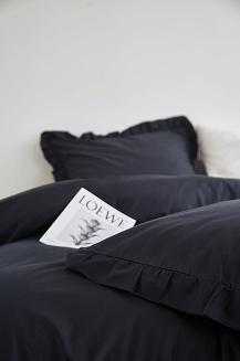 Pościel satyna bawełniana 160x200 Ruffy Premium czarna z falbanką