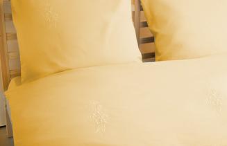 Pościel haftowana z prześcieradłem 200x220 żółta