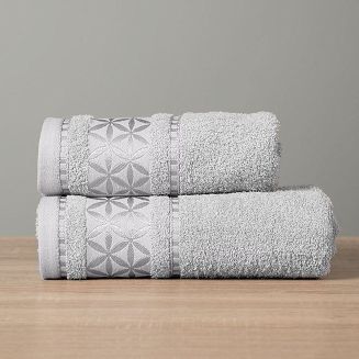 Ręcznik bawełniany PAOLA 70x140 srebrny z bordiurą w rozety