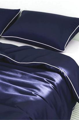 Pościel bambusowa 220x200 granatowa z białą bizą
