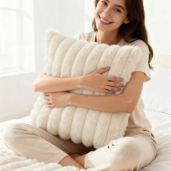 Kremowa Poszewka Futrzana 50x70 Bunny