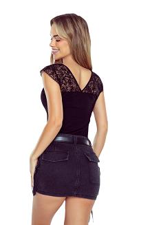 Koszulka damska z delikatną koronką na ramionach Charline czarna