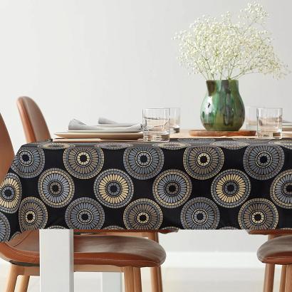 Obrus dekoracyjny wodoodporny GARDEN 140x220 Eurofirany czarny w mandale