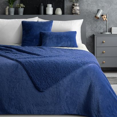 Narzuta dekoracyjna NINA 220x240 granatowa futrzana i puszysta