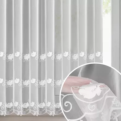 Firana gotowa na przelotkach LETI 350x260 Eurofirany biała z siatki zdobiona kwiatowym haftem