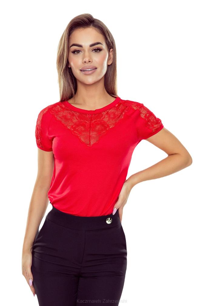 Elegancka bluzka z koronkowymi detalami na ramionach i dekolcie Cyryla czerwona