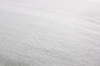 Prześcieradło flanelowe bez gumki 200x220 białe