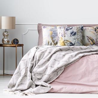 Poszewka dekoracyjna MINK 45x45 Eurofirany biała złota botaniczny nadruk liście