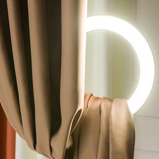 Zasłona gotowa typu blackout na przelotkach DONA 140x 250 jasny ciepły brązowy