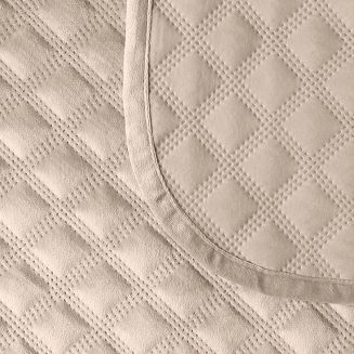 Narzuta dekoracyjna VELVI 170x210 pikowana w geometryczny wzór ciemnobeżowa