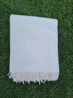 Koc wełniany z frędzlami 150x200 DIAGONAL wełna nowozelandzka ekri