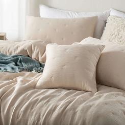 Poszewka muślinowa struktura do narzuty Stella 45x45 beżowa z haftem krzyżyków