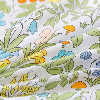 Pościel satynowa 160x200 niebieska kolorowa łąka kwiatki