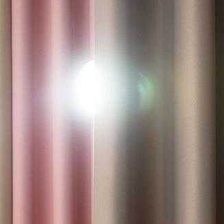 Zasłona gotowa typu blackout na przelotkach DONA 140x 250 ciemny chłodny beż