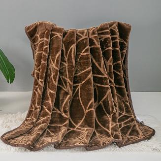 Koc akrylowy na fotel tłoczony LIV 80x160 gruby ciepły brązowy