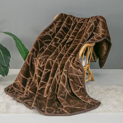 Koc akrylowy na fotel tłoczony LIV 80x160 gruby ciepły brązowy