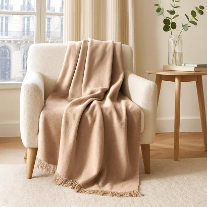 Koc bawełniano-akrylowy 150x200 jasnobeżowy z frędzlami