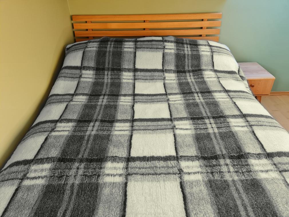 Koc wełniany żakardowy 155x200 krata kremowy szary