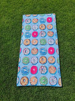 Ręcznik plażowy 70x140 wzór donuty błękitny