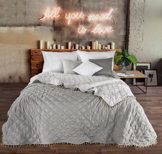 Jak w prosty i szybki (oraz niedrogi) sposób odmienić wygląd mieszkania? 